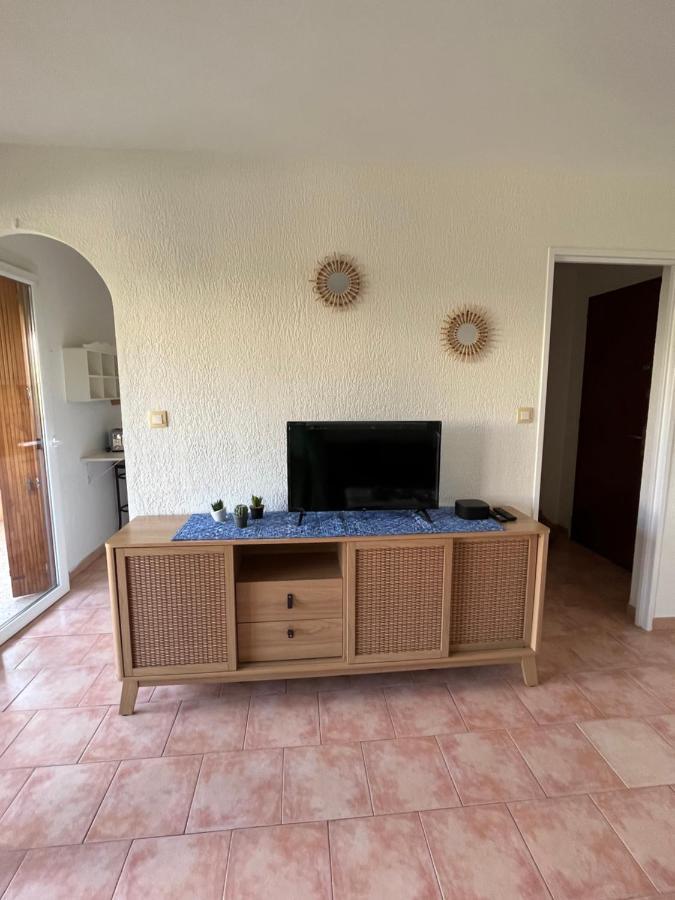 T2 Avec Terrasse & Parking A 5 Min Du Centre, 10 Min Des Plages Hyères Exteriör bild